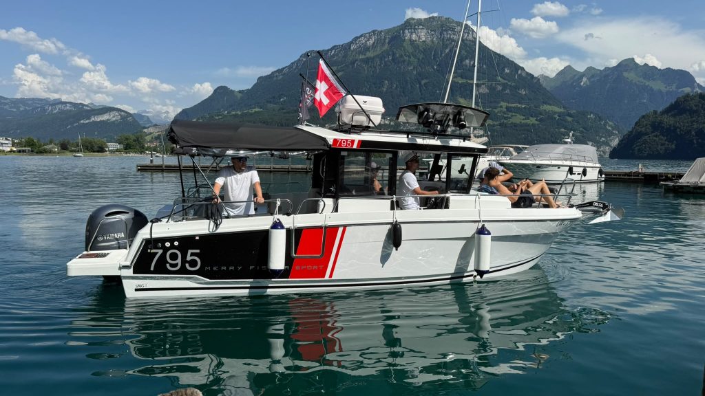 The Swiss Lake Twins Family