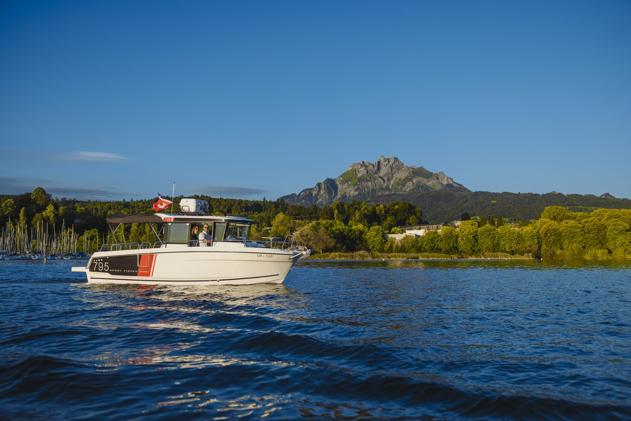 Tailor-Made private boat experience on Lake Lucerne